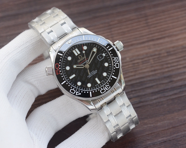 オメガ時計側面デザイン